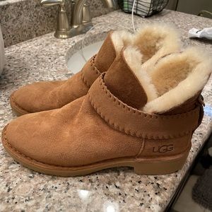 Ugg McKay chestnut bootie! Size 6.5